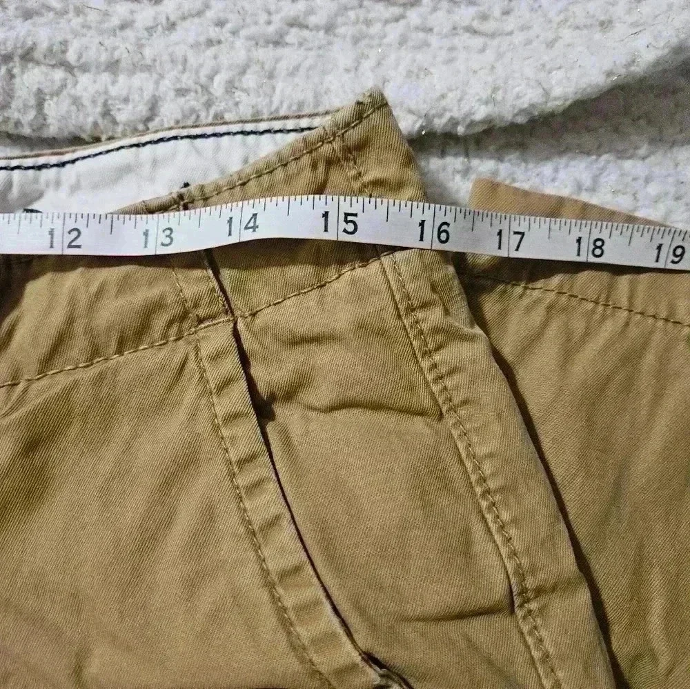 American eagle dark khaki pants!